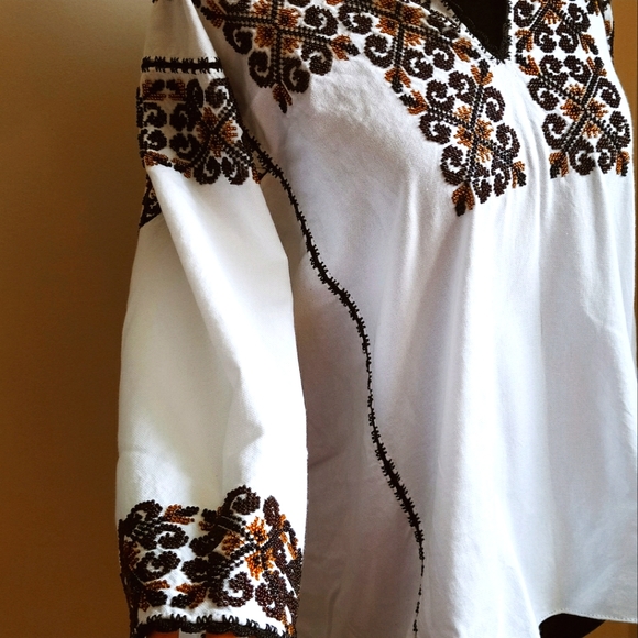 Hand-sewn, vintage and traditional Eastern European blouse (boho style) - Picture 3 of 9